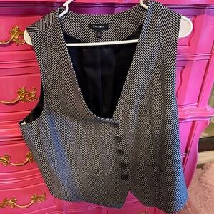 Torrid Black and White Herringbone Button Vest soft! Pockets! HTF! Size 1